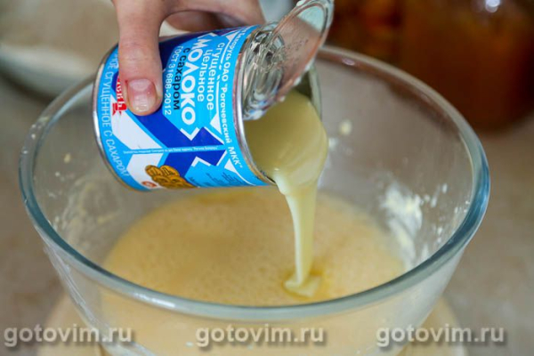 Кулич на сгущенном молоке