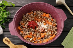 Тушеная картошка с фаршем