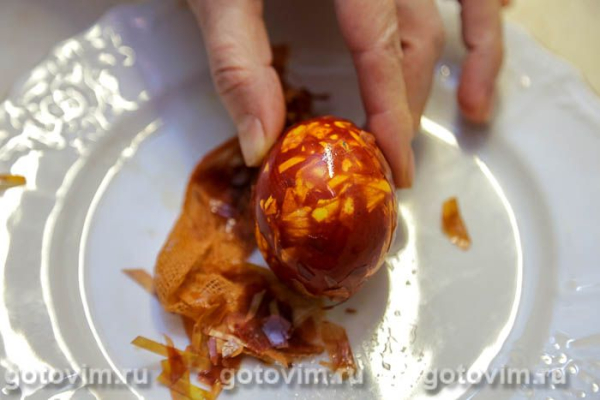 Мраморные яйца в луковой шелухе Мраморные яйца в луковой шелухе