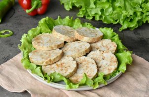 Рулет из куриной грудки с паприкой Рулет из куриной грудки с паприкой