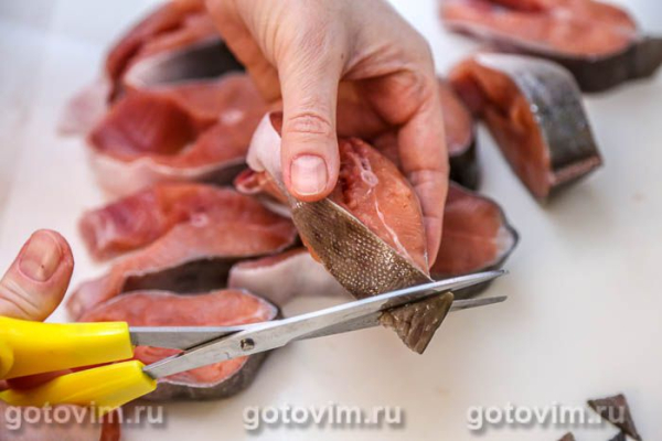 Сочная горбуша в духовке с овощами и сливками Сочная горбуша в духовке с овощами и сливками