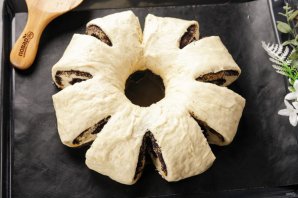 Пасхальный рулет с маком Пасхальный рулет с маком