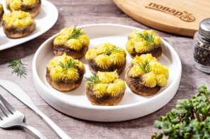 Постные фаршированные грибы