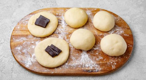 Булочки с шоколадом, пошаговый рецепт с фото на 835 ккал