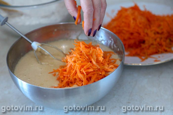 Морковный торт с кремом из сливочного сыра