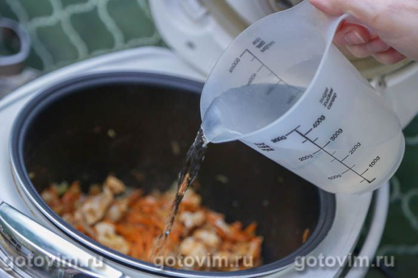 Плов с курицей, рисом с чечевицей  в мультиварке