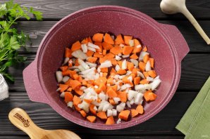 Тушеная картошка с фаршем