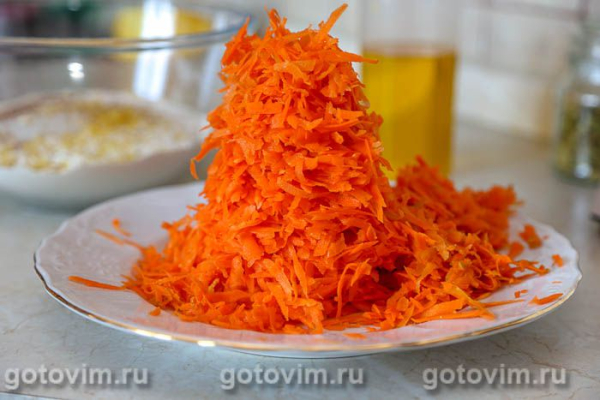 Морковный торт с кремом из сливочного сыра