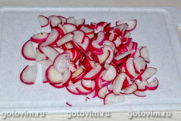 Весенний яичный салат с редиской и зеленью