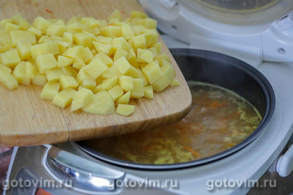 Гороховый суп с фрикадельками в мультиварке