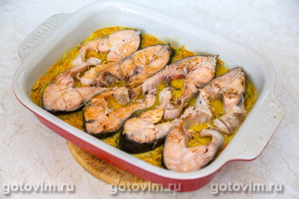 Сочная горбуша в духовке с овощами и сливками Сочная горбуша в духовке с овощами и сливками