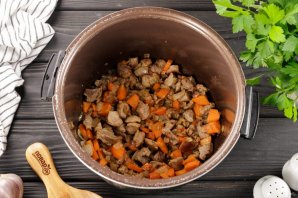 Макароны с мясом в мультиварке