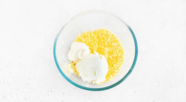 Яйца, фаршированные свеклой и сельдью, пошаговый рецепт с фото на 206 ккал Яйца, фаршированные свеклой и сельдью, пошаговый рецепт с фото на 206 ккал