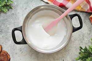 Кулич на топленом молоке