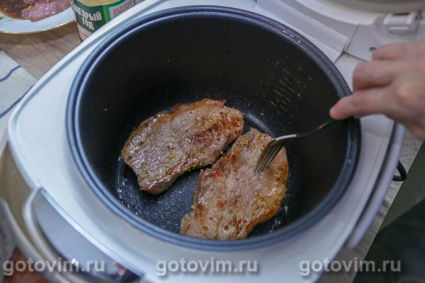 Стейк из свинины в мультиварке в маринаде из соевого соуса, горчицы и меда