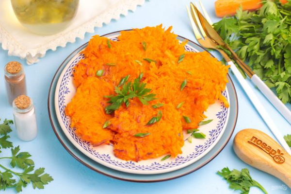 Постные морковные оладьи Постные морковные оладьи