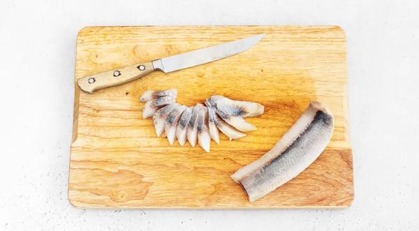 Яйца, фаршированные свеклой и сельдью, пошаговый рецепт с фото на 206 ккал Яйца, фаршированные свеклой и сельдью, пошаговый рецепт с фото на 206 ккал