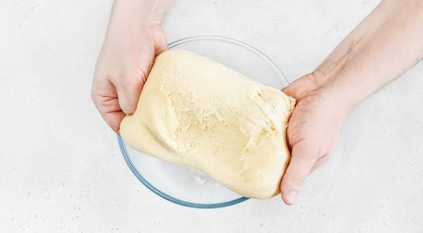 Кулич-синнабон, пошаговый рецепт с фото на 1214 ккал Кулич-синнабон, пошаговый рецепт с фото на 1214 ккал