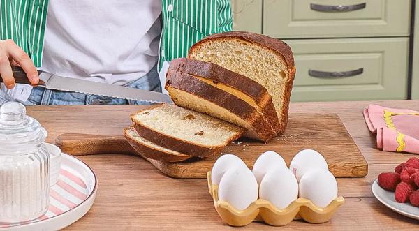 Гренки из кулича с ягодами и мороженым, пошаговый рецепт с фото на 864 ккал