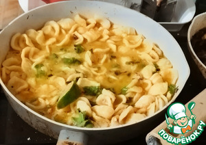 Острая паста с лаймом и крабом