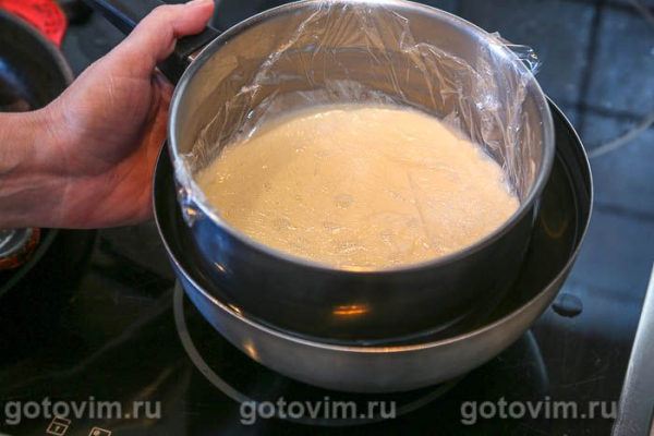 Молочный пудинг с клубникой со сливками (без яиц)