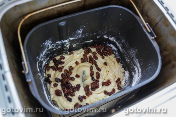 Кекс &laquo;Столичный&raquo; с изюмом в хлебопечке