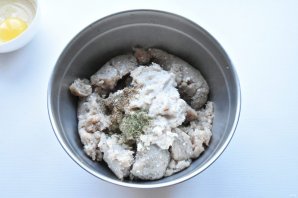 Щучьи котлеты с беконом