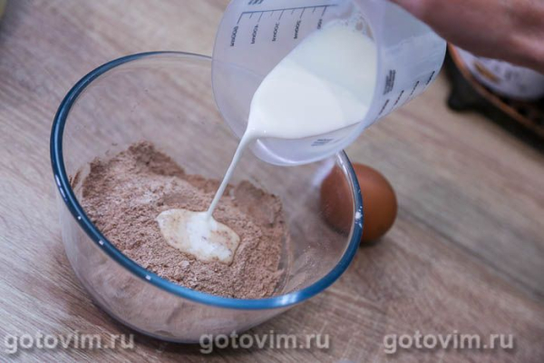 Шоколадный бисквит с кофе и клюквой в микроволновке