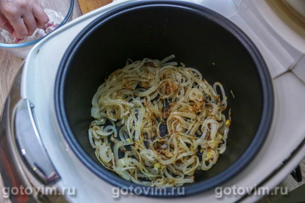 Картофель с мясом, тушённый в мультиварке