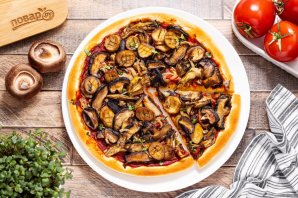 Постная пицца с грибами