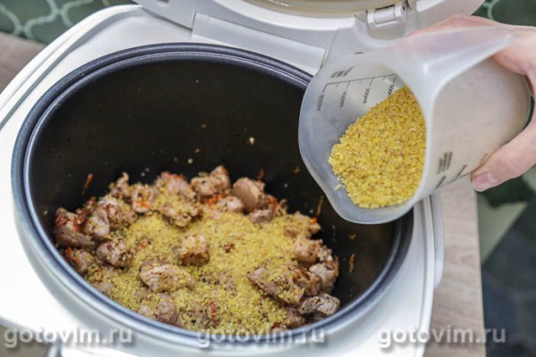 Плов из свинины с булгуром в мультиварке