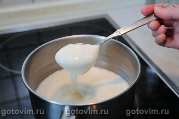 Молочный пудинг с клубникой со сливками (без яиц)